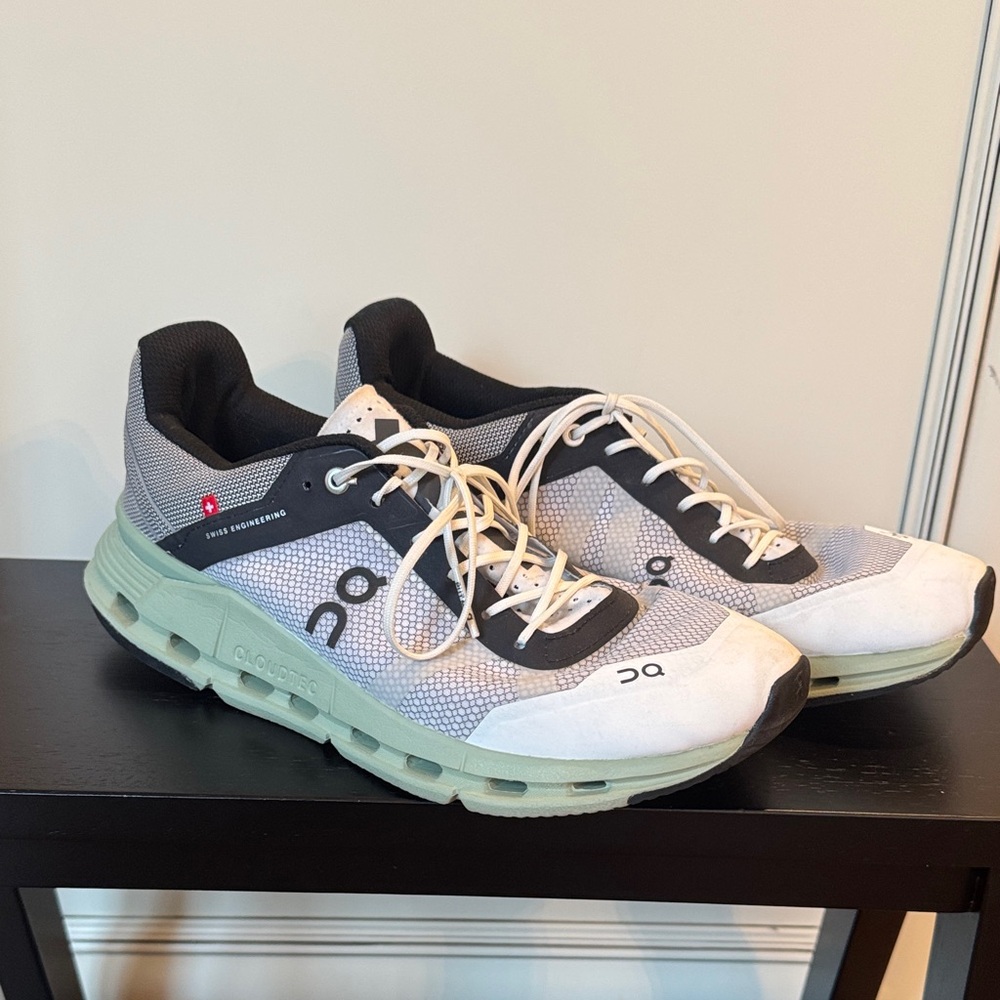 On Running Men's White and Gray Sneakers